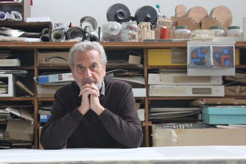 Vicente Rojo en su taller de Coyoacán, en México DF.